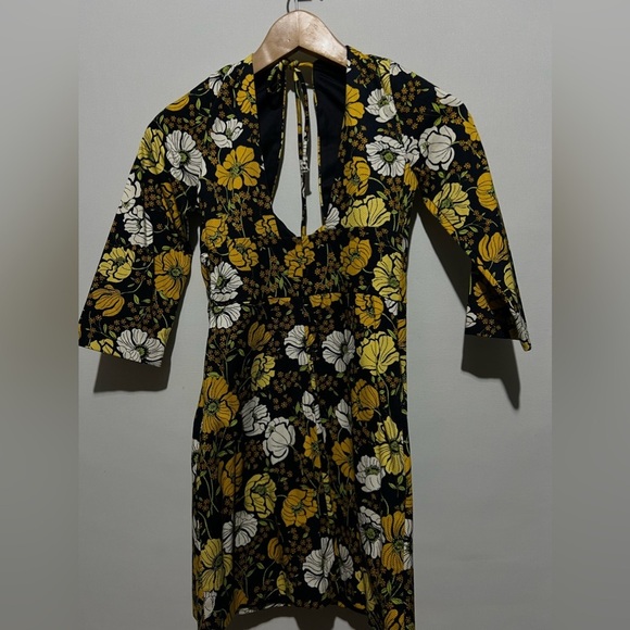 Zara Dresses & Skirts - - Zara Mini Floral dress Size XS